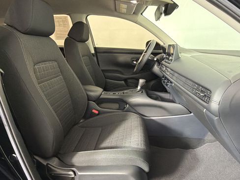 Used 2023 Honda HR-V LX image 29