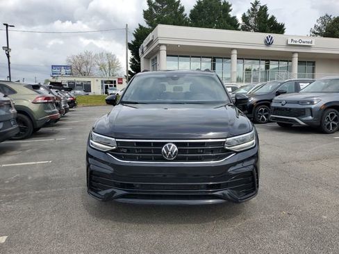 Used 2024 Volkswagen Tiguan SE R-Line image 2