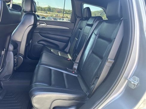 Used 2020 Jeep Grand Cherokee Limited w/ Premium Lighting Group image 13