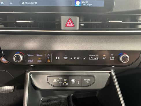 New 2026 Kia Carnival EX image 24