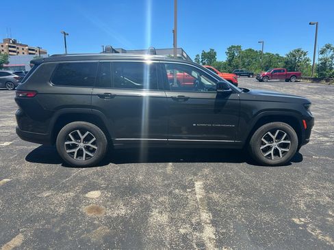 Used 2023 Jeep Grand Cherokee L Limited w/ Trailer Tow Group (B) AWD/4WD image 2