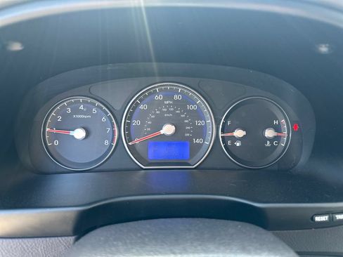 Used 2011 Hyundai Santa Fe Limited FWD image 21