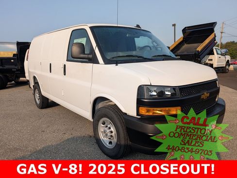 New 2025 Chevrolet Express 2500 w/ Driver Convenience Package image 4