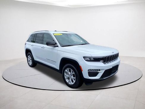 Used 2023 Jeep Grand Cherokee Limited w/ Trailer Tow Prep Group (B) AWD/4WD image 1