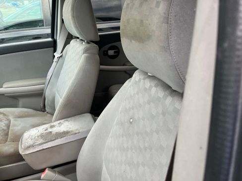 Used 2005 Chevrolet Equinox LT w/ Preferred Equipment Group AWD/4WD image 23