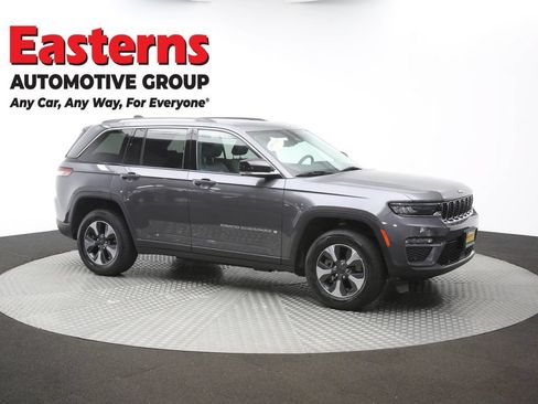 Used 2022 Jeep Grand Cherokee Limited 4xe w/ Luxury Tech Group II AWD/4WD image 52