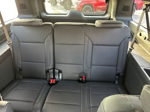New 2026 Chevrolet Suburban LT w/ Comfort Package AWD/4WD image 25