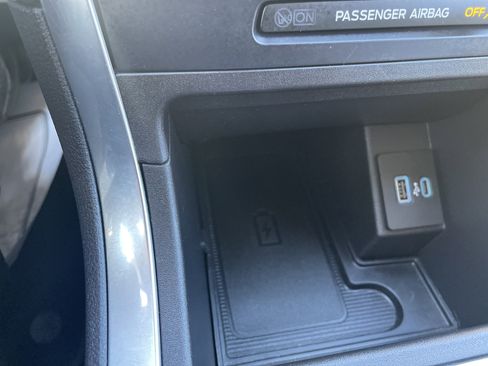 Used 2023 Ford Edge Titanium image 28