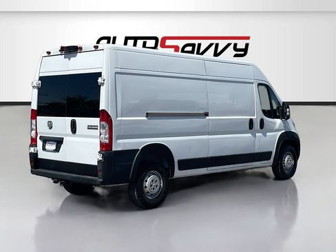 Used 2023 RAM ProMaster 2500 w/ Advance Safety Group (B) FWD image 7