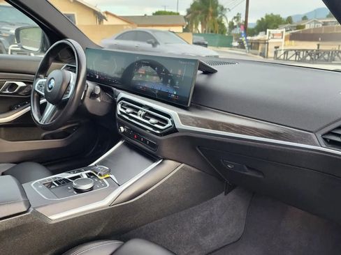 Used 2024 BMW 330i Sedan w/ M Sport Package image 25