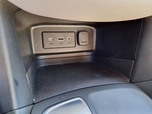 Used 2023 Chevrolet Equinox LT FWD image 15