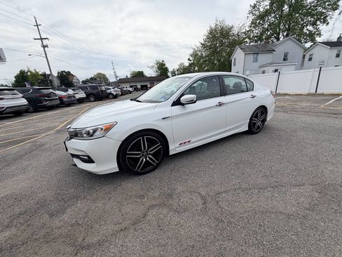 Used 2017 Honda Accord Sport image 27