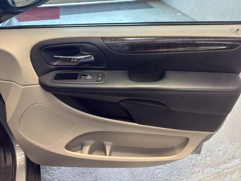 Used 2014 Dodge Grand Caravan American Value Package image 18