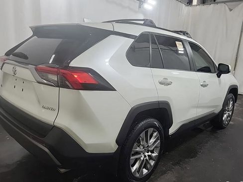Used 2021 Toyota RAV4 Limited FWD image 2