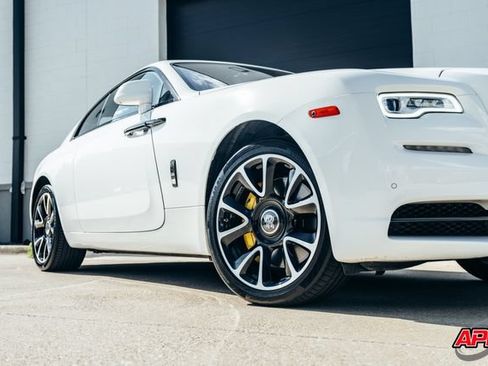 Used 2019 Rolls-Royce Wraith RWD image 44