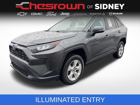 Used 2020 Toyota RAV4 LE image 1