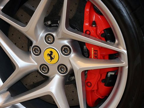 Certified 2021 Ferrari F8 Tributo RWD image 71