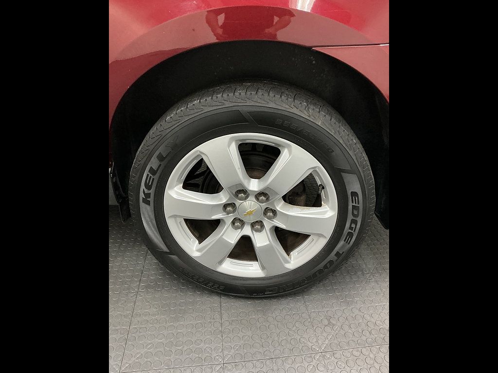 Used 2017 Chevrolet Traverse LT w/ Style and Technology Package AWD/4WD image 37