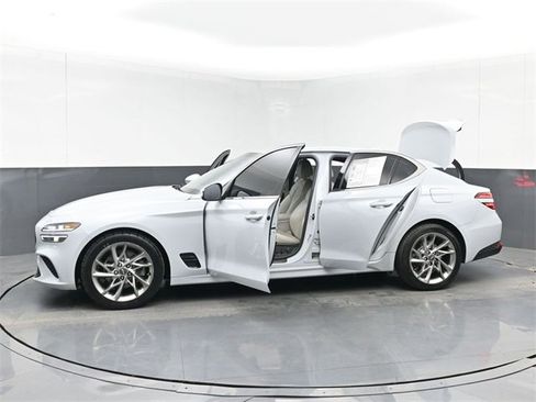 Used 2022 Genesis G70 2.0T image 54