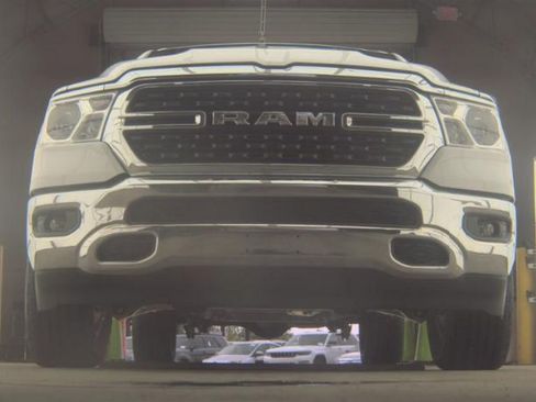 Used 2023 RAM 1500 Big Horn AWD/4WD image 3