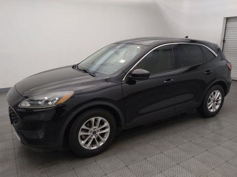 Used 2020 Ford Escape SE FWD image 2