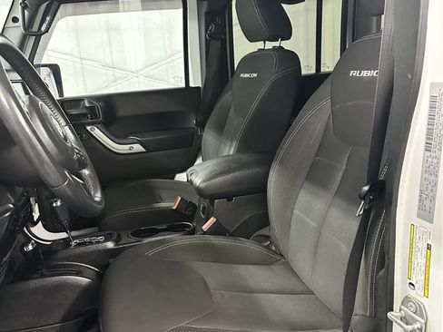 Used 2016 Jeep Wrangler Unlimited Rubicon w/ Connectivity Group AWD/4WD image 22