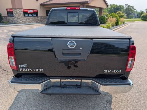 Used 2012 Nissan Frontier SV AWD/4WD image 8