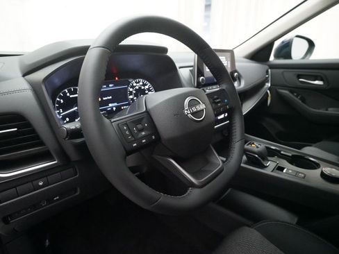 Certified 2026 Nissan Rogue SV image 8