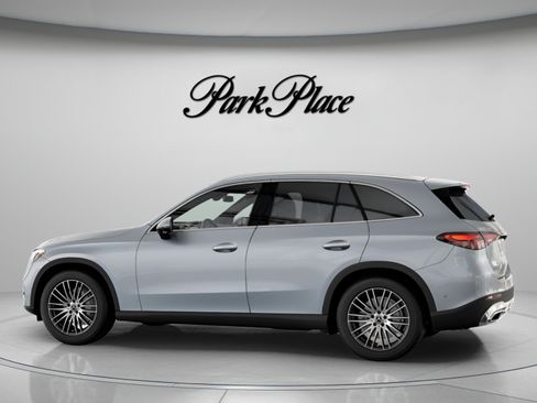Certified 2026 Mercedes-Benz GLC 300 image 8