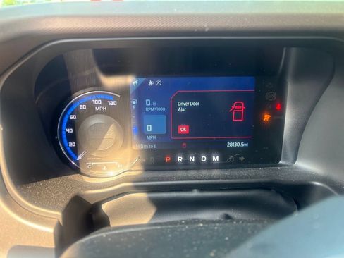 Used 2023 Ford Bronco Outer Banks AWD/4WD image 2