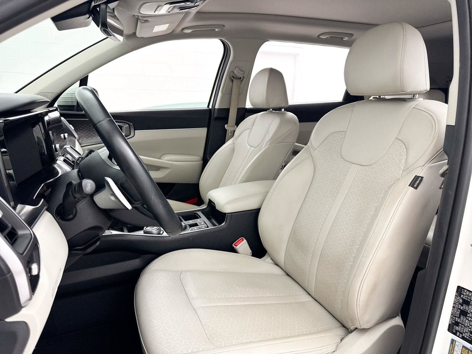 Used 2023 Kia Sorento EX w/ Panoramic Sunroof Package FWD image 22