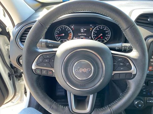 Used 2022 Jeep Renegade Limited image 10