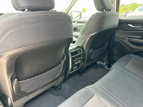 Used 2024 Jeep Grand Cherokee Laredo RWD image 30