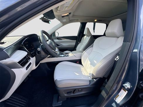 Used 2026 INFINITI QX60 Luxe w/ Cargo Package image 23