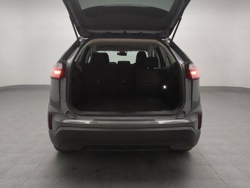 Used 2022 Ford Edge SE image 29