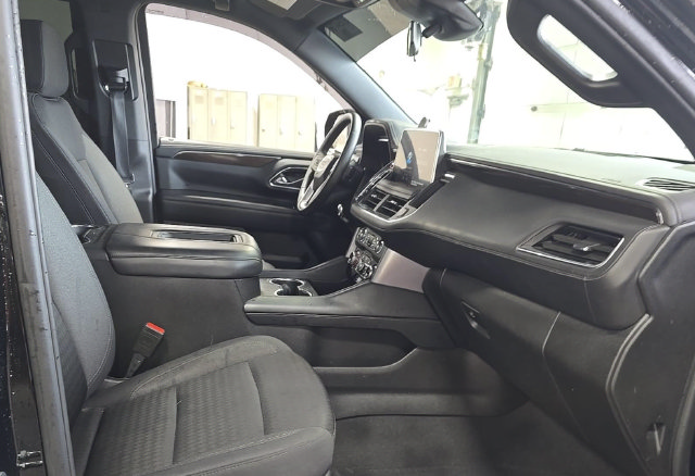 Used 2024 GMC Yukon SLE w/ Max Trailering Package AWD/4WD image 10