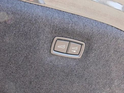 Used 2021 Porsche Taycan RWD image 7