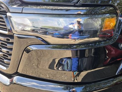 Used 2025 RAM 1500 Big Horn RWD image 10