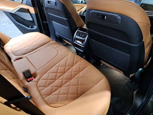 New 2026 BMW X5 xDrive40i w/ M Sport Package image 11