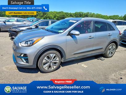Used 2022 Kia Niro EX w/ Cold Weather Package