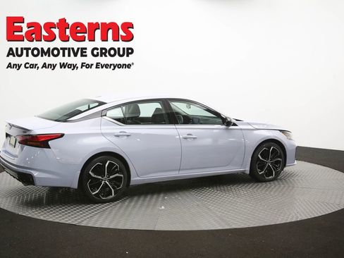 Used 2023 Nissan Altima 2.5 SR FWD image 45