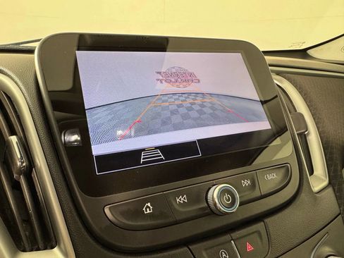 Used 2023 Chevrolet Malibu LS image 18