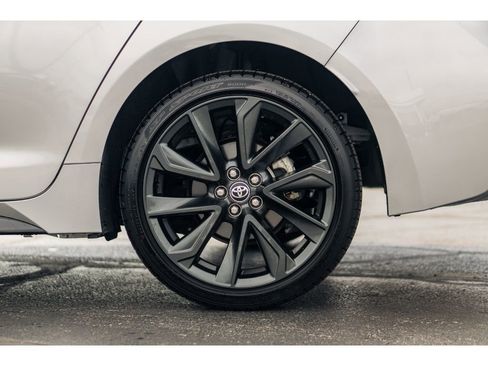 Used 2024 Toyota Corolla SE image 5