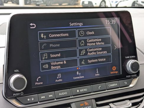 Used 2025 Nissan Altima 2.5 SR FWD image 38