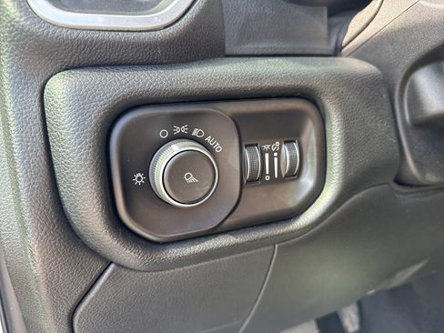 Used 2019 RAM 2500 Big Horn image 19