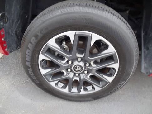 Used 2022 Toyota Tundra Limited AWD/4WD image 25