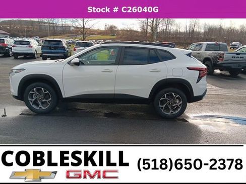 New 2026 Chevrolet Trax LT w/ Driver Confidence Package image 7