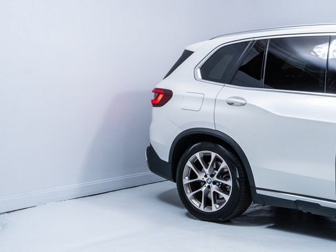 Used 2021 BMW X5 xDrive45e w/ Premium Package image 11