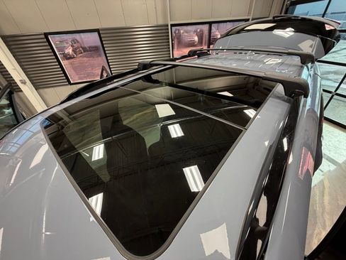 Used 2025 Honda Pilot Black Edition image 12