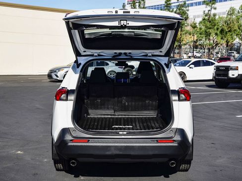 Certified 2023 Toyota RAV4 LE image 29